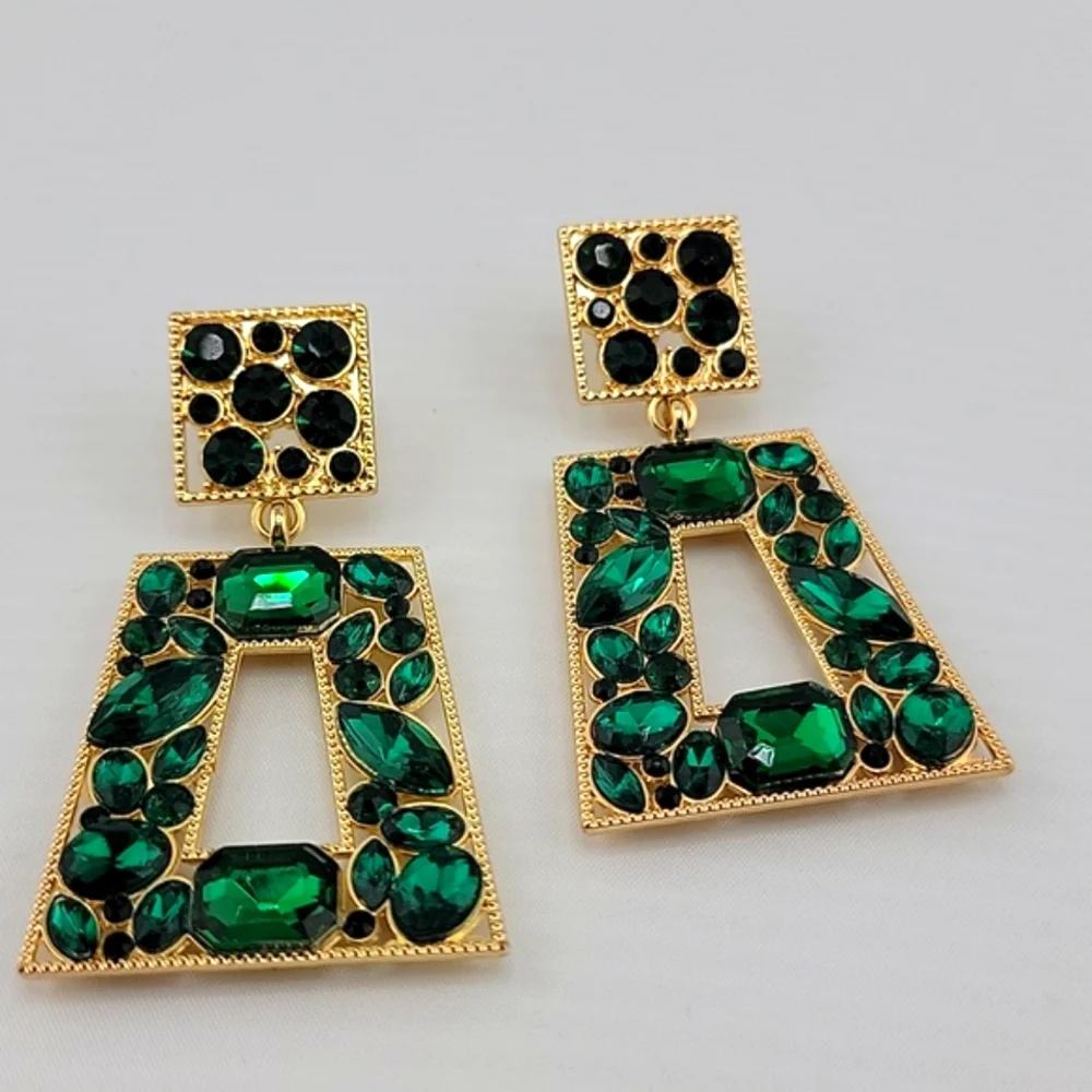 Green sparkle gold earrings